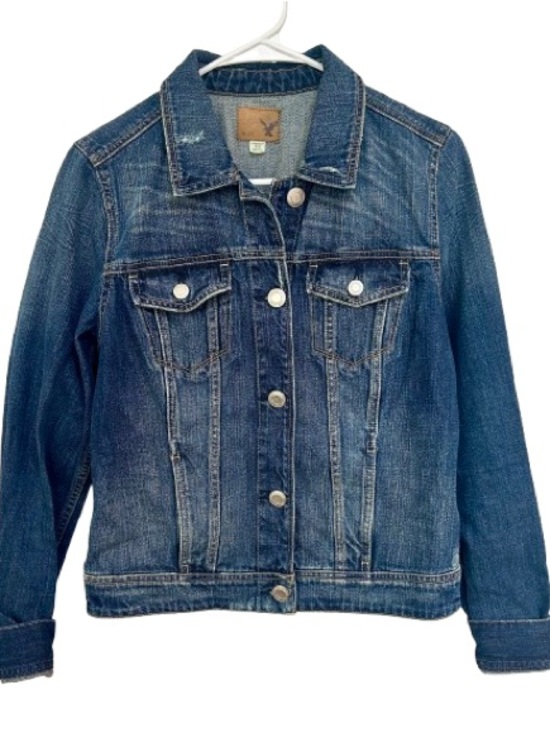 American Eagle Outfitters Jackets & Blazers - American Eagle Outfitters Distressed Denim Trucker Jacket Med Wash Women's Sz M